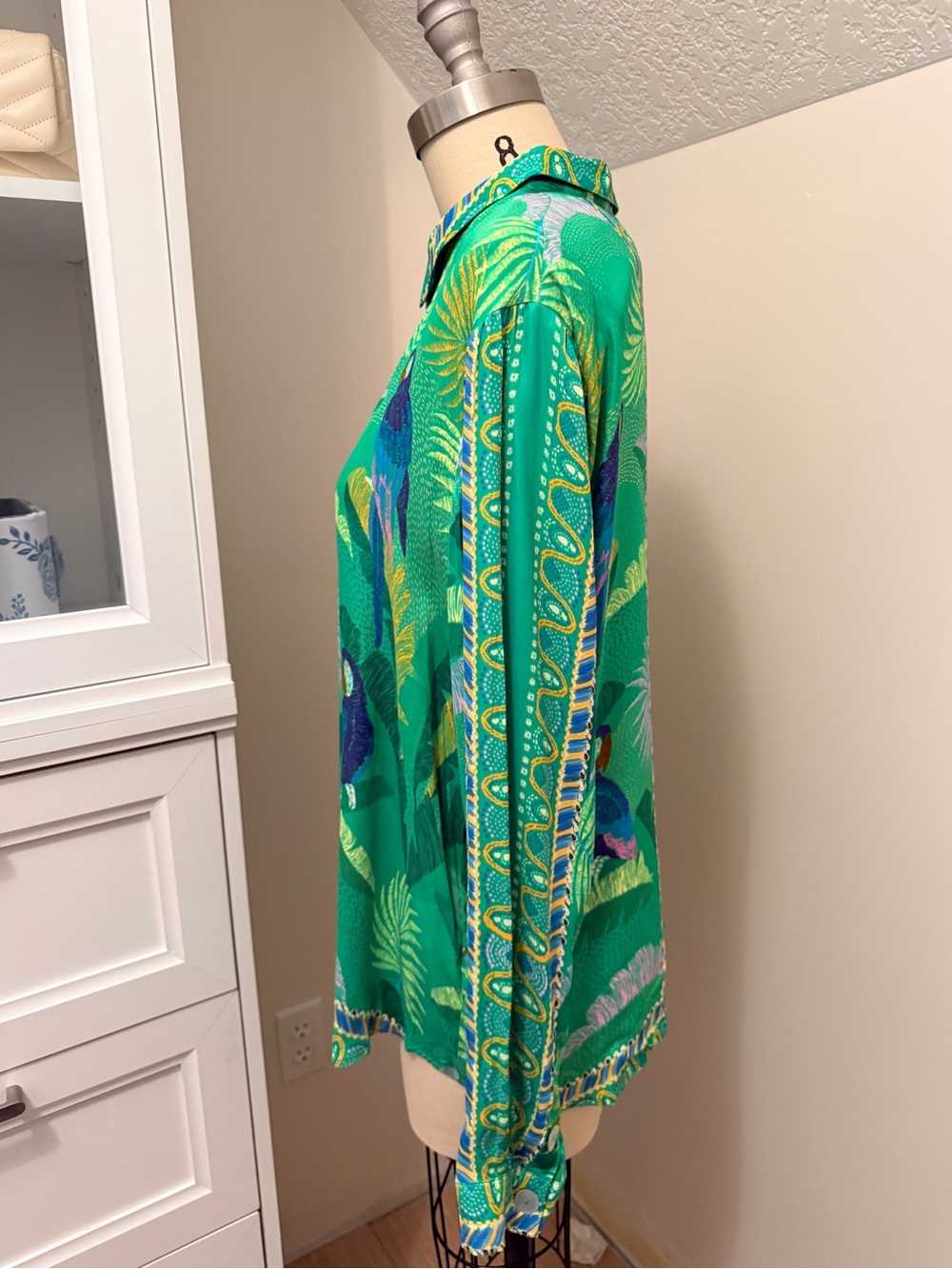 FARM Rio Macaw Scarf Green Tropical Parrot Button-Down Shirt NEW - Picture 5 of 9